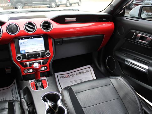 Used 2019 Ford Mustang Premium image 15