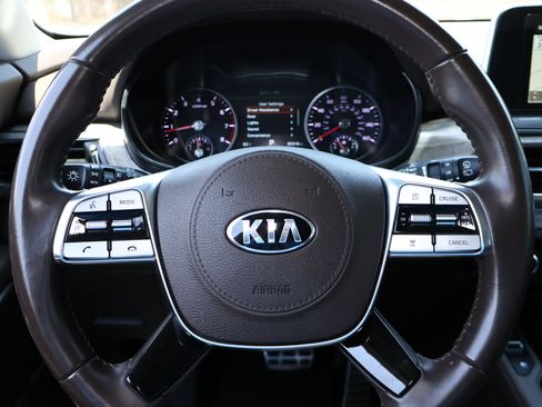 Used 2020 Kia Telluride SX w/ Towing Package FWD image 15