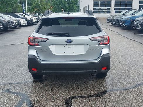 Certified 2025 Subaru Outback Premium AWD/4WD image 6