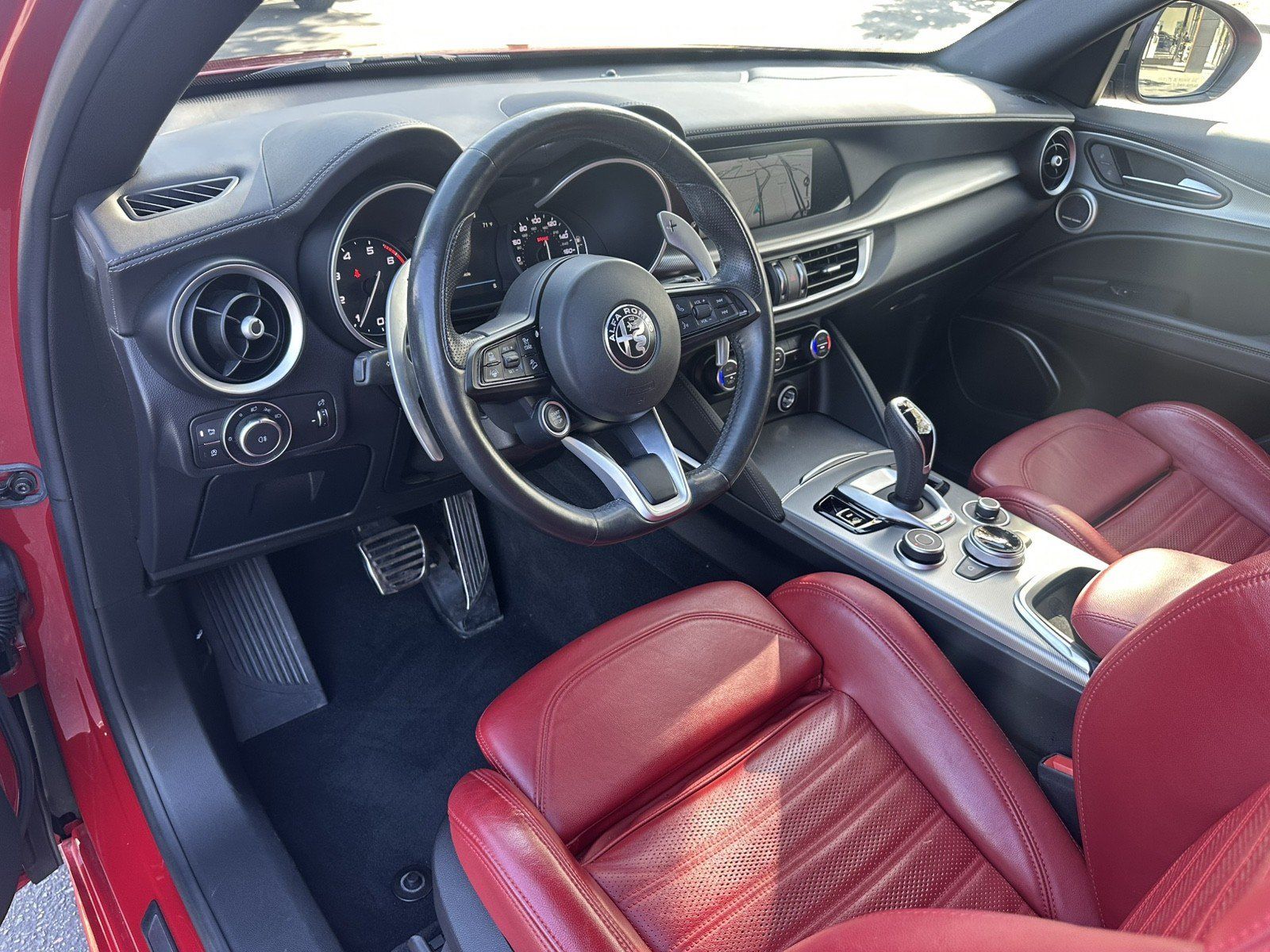 Used 2022 Alfa Romeo Stelvio Veloce AWD/4WD image 19