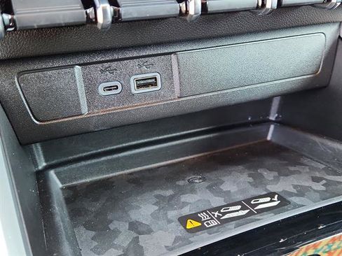 Used 2026 Chevrolet Colorado Z71 w/ Technology Package image 23