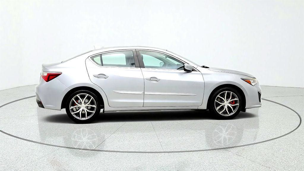 Used 2021 Acura ILX w/ Technology Package FWD image 4