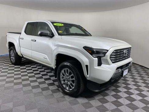 Used 2024 Toyota Tacoma Limited w/ Limited Package (LT) AWD/4WD image 1