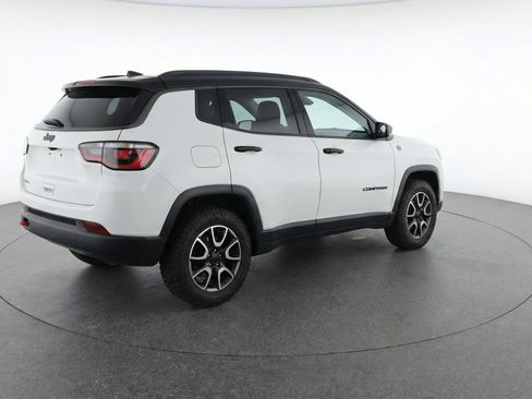 Used 2025 Jeep Compass Trailhawk w/ Trailer Tow Group image 9
