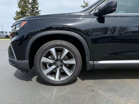 Used 2025 Honda Pilot Elite image 5