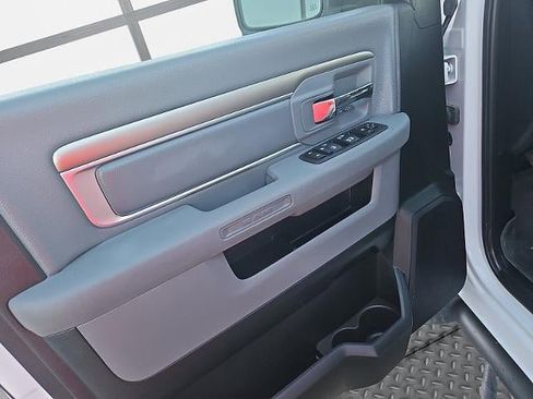 Used 2018 RAM 1500 Big Horn image 34