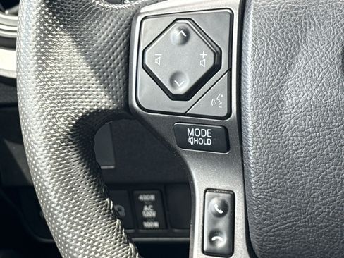 Used 2021 Toyota Tacoma TRD Off-Road w/ TRD Premium Off Road Package AWD/4WD image 18