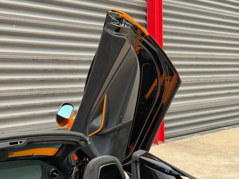 Used 2022 McLaren 720S Performance RWD image 28