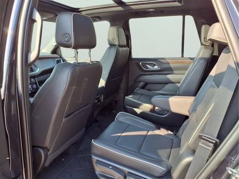 Used 2022 Chevrolet Tahoe Premier AWD/4WD image 20