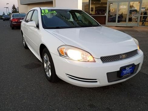 Used 2013 Chevrolet Impala LT FWD image 2