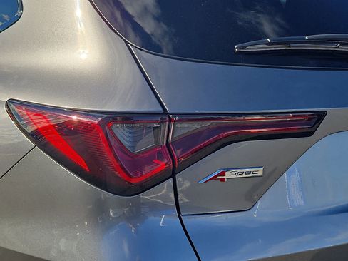 Used 2023 Acura MDX A-Spec image 11