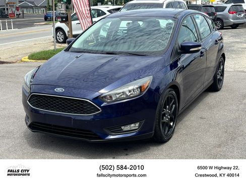 Used 2016 Ford Focus SE w/ Equipment Group 201A FWD image 1