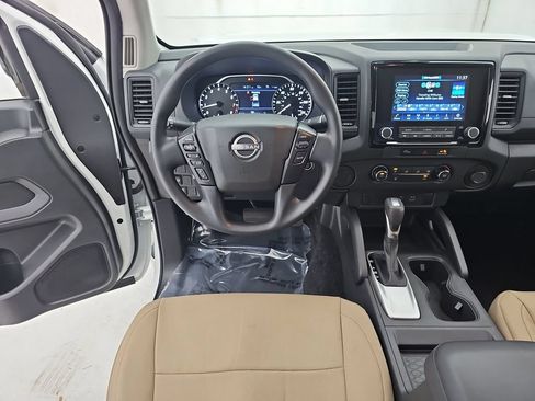 Used 2024 Nissan Frontier S RWD image 18