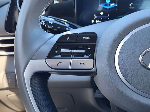 Used 2023 Hyundai Elantra SEL w/ Convenience Package image 16