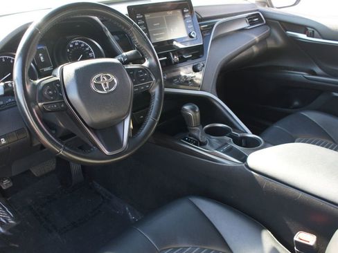 Used 2023 Toyota Camry SE image 11