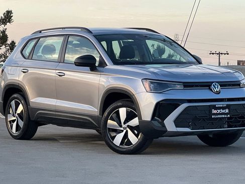 New 2026 Volkswagen Taos S AWD/4WD image 2