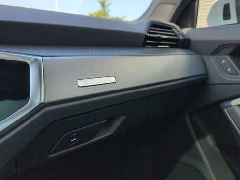 New 2025 Audi Q3 2.0T Premium image 12