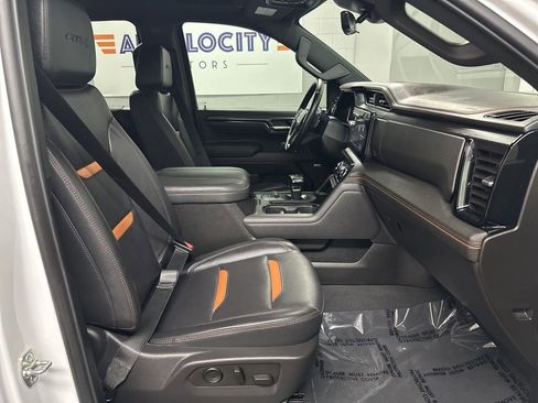Used 2025 GMC Sierra 1500 AT4 w/ AT4 Premium Package AWD/4WD image 20
