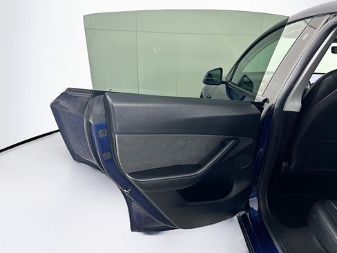 Used 2021 Tesla Model Y Performance AWD/4WD image 24