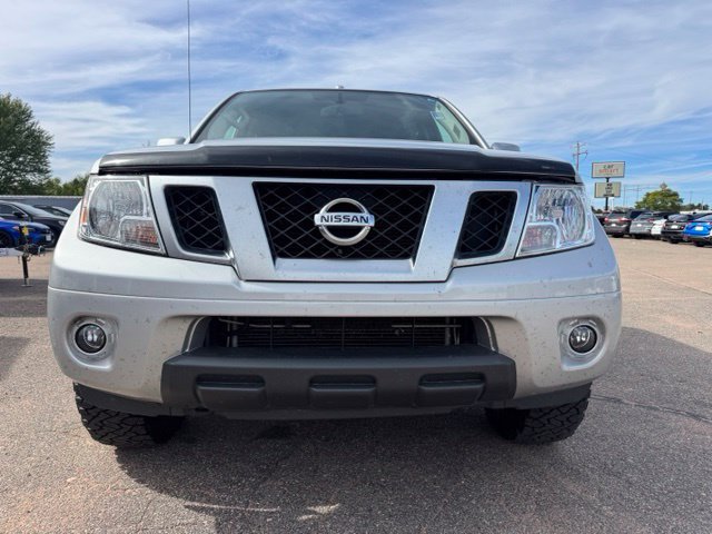 Used 2018 Nissan Frontier PRO-4X AWD/4WD image 2