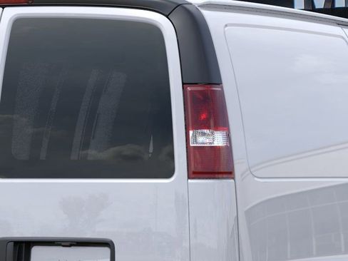 New 2026 GMC Savana 2500 RWD image 11