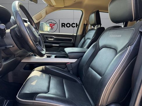 Used 2019 RAM 1500 Laramie AWD/4WD image 10
