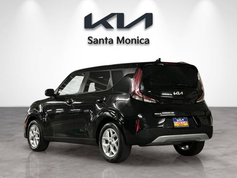 Certified 2023 Kia Soul LX w/ LX Technology Package image 4