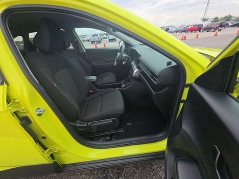 Used 2024 Hyundai Kona SEL w/ Convenience Package FWD image 5