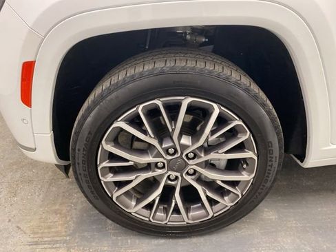 Used 2023 Jeep Grand Cherokee L Summit image 36