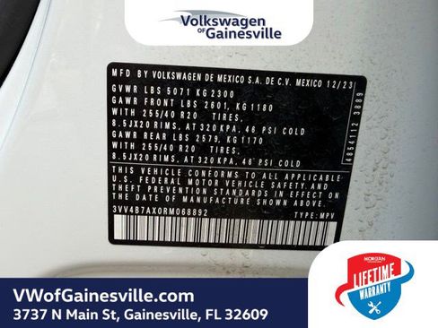 Certified 2024 Volkswagen Tiguan SEL R-Line AWD/4WD image 32