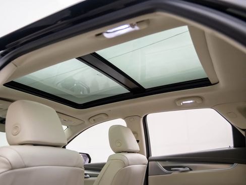 Used 2025 Cadillac XT5 Premium Luxury w/ LPO, Floor Liner Package image 19