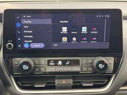 Used 2024 Toyota Grand Highlander XLE image 24