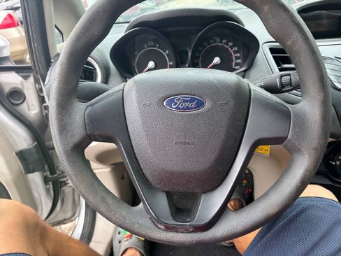 Used 2013 Ford Fiesta S FWD image 16