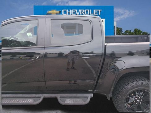 Used 2022 Chevrolet Colorado Z71 w/ Z71 Midnight Edition AWD/4WD image 27