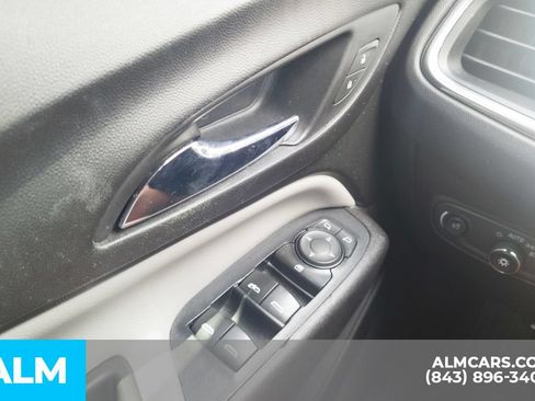 Used 2019 Chevrolet Equinox LS FWD image 15