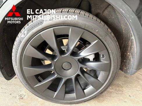 Used 2023 Tesla Model Y Long Range AWD/4WD image 6