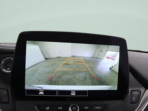 Used 2025 Chevrolet Blazer LT image 15