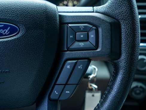 Used 2016 Ford F150 XLT w/ Equipment Group 302A Luxury AWD/4WD image 18