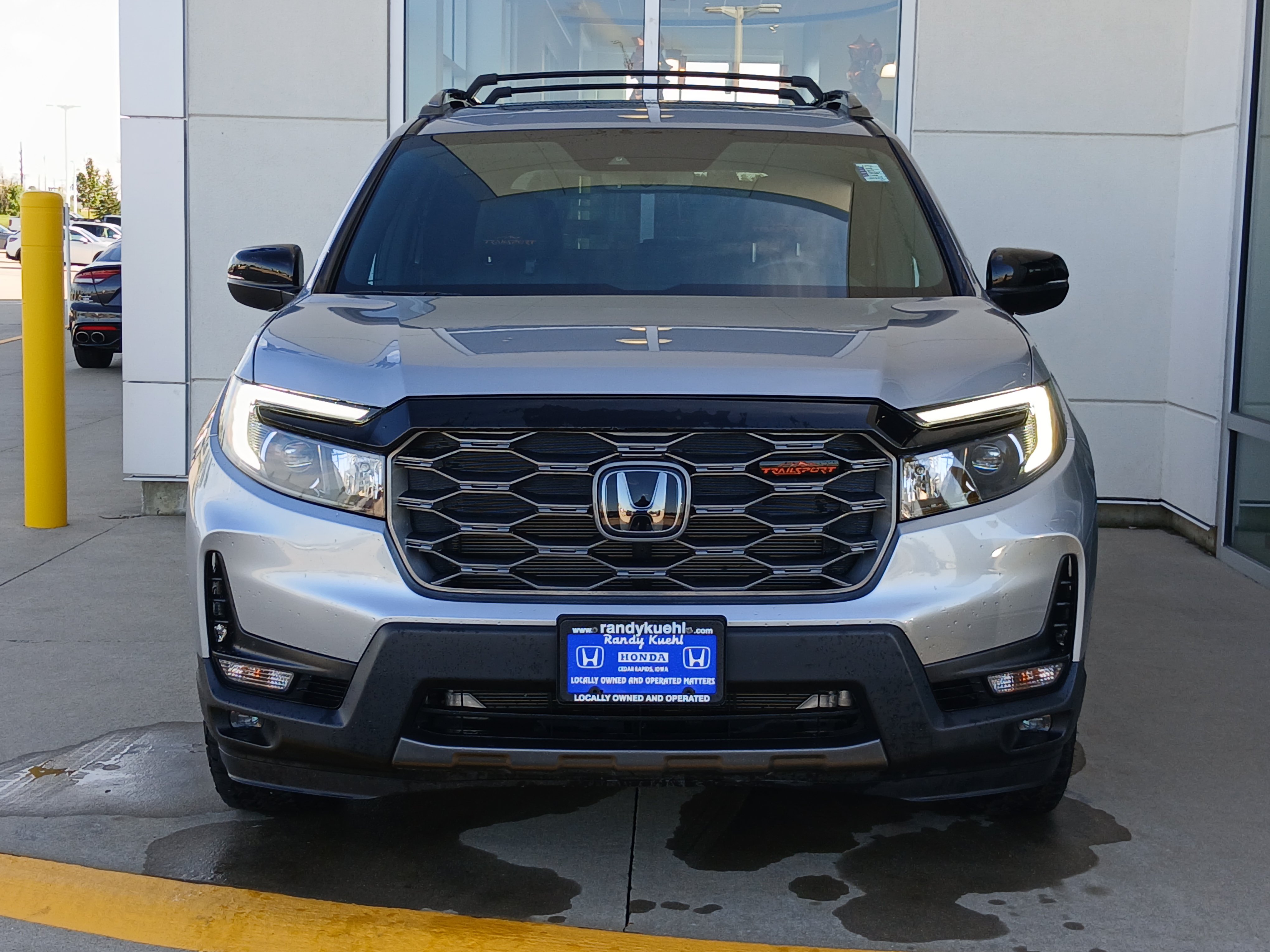 Used 2025 Honda Passport TrailSport image 4