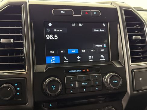 Used 2017 Ford F150 XLT w/ Equipment Group 302A Luxury AWD/4WD image 17
