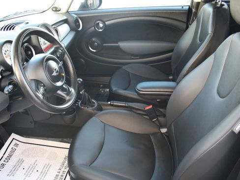 Used 2011 MINI Cooper Hardtop image 12