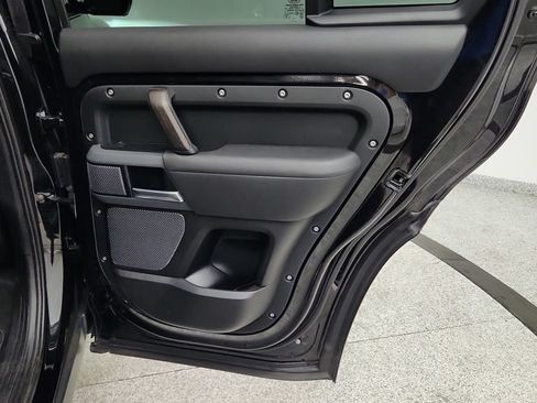 Used 2020 Land Rover Defender 110 X AWD/4WD image 37