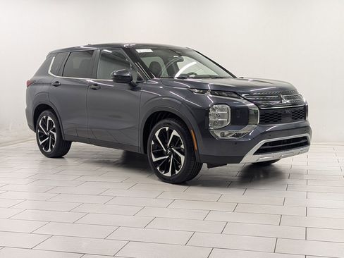 Used 2024 Mitsubishi Outlander SE image 6