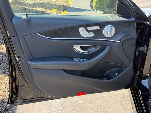 Used 2020 Mercedes-Benz E 350 Sedan image 9