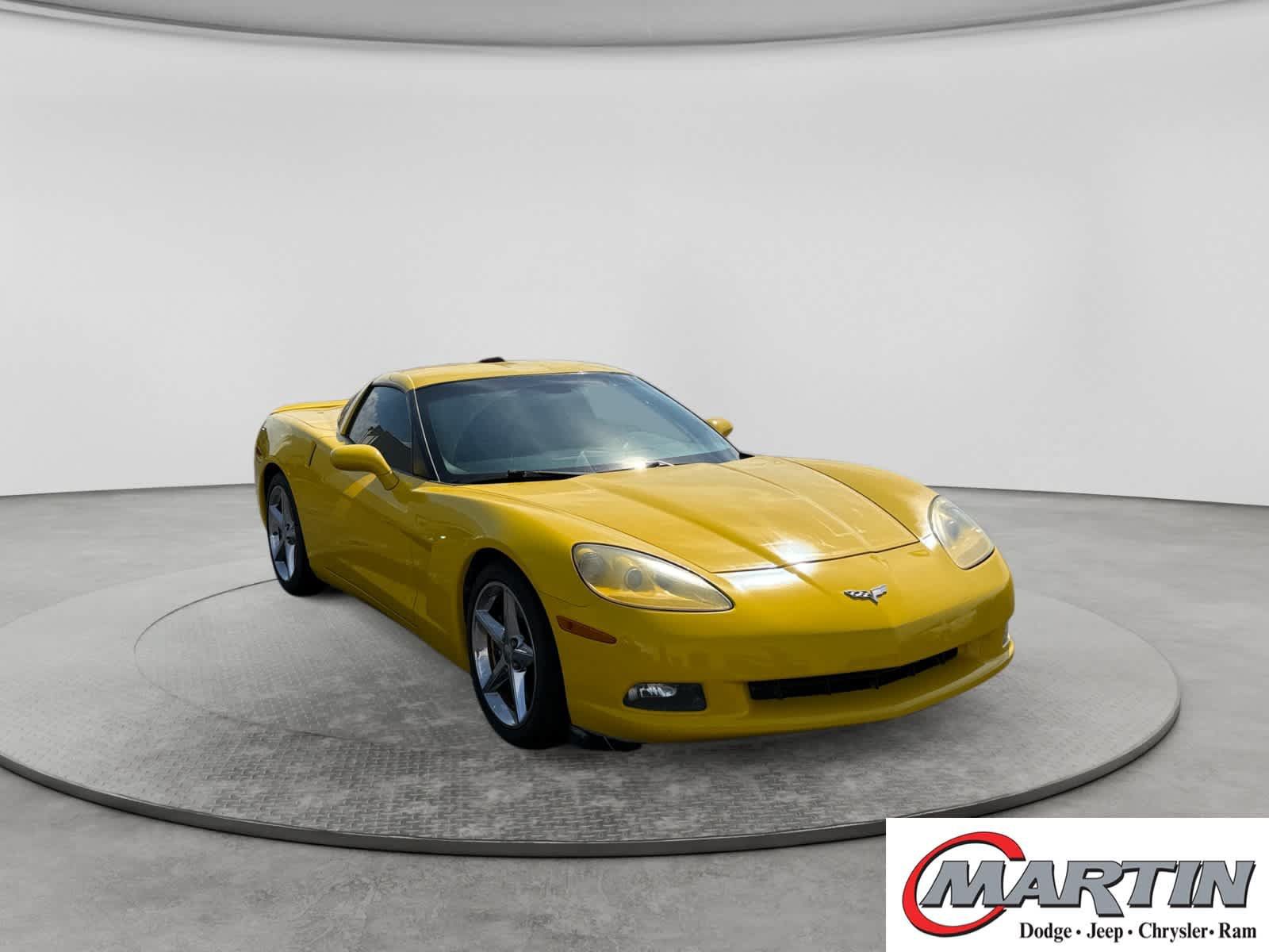 Used 2013 Chevrolet Corvette Coupe RWD image 3