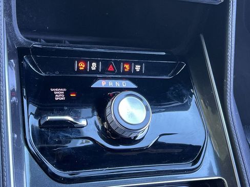 Used 2024 Jeep Wagoneer 4WD image 21