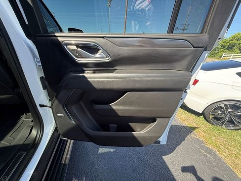 Used 2023 GMC Yukon XL AT4 w/ AT4 Premium Plus Package AWD/4WD image 20