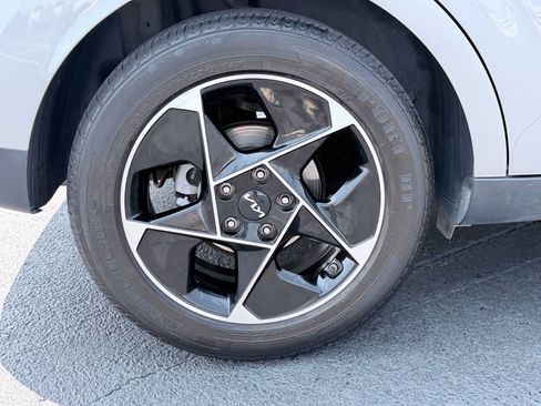 Used 2024 Kia Soul EX image 34