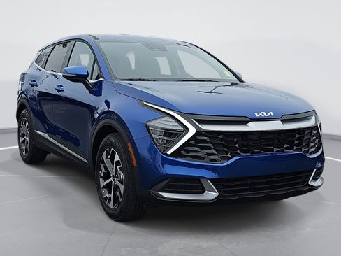 New 2025 Kia Sportage EX image 3