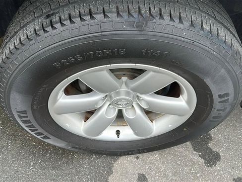 Used 2015 Nissan Armada SV RWD image 17